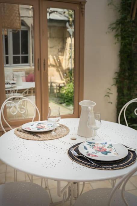Appartement Avec Son Patio Dans Centre Historique De Bourg מראה חיצוני תמונה