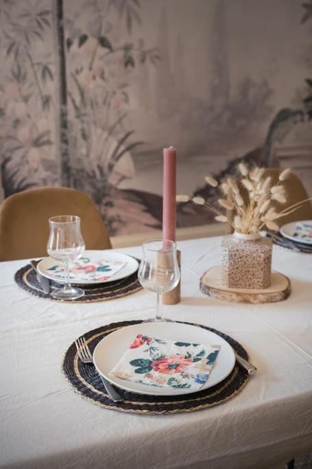 Appartement Avec Son Patio Dans Centre Historique De Bourg מראה חיצוני תמונה