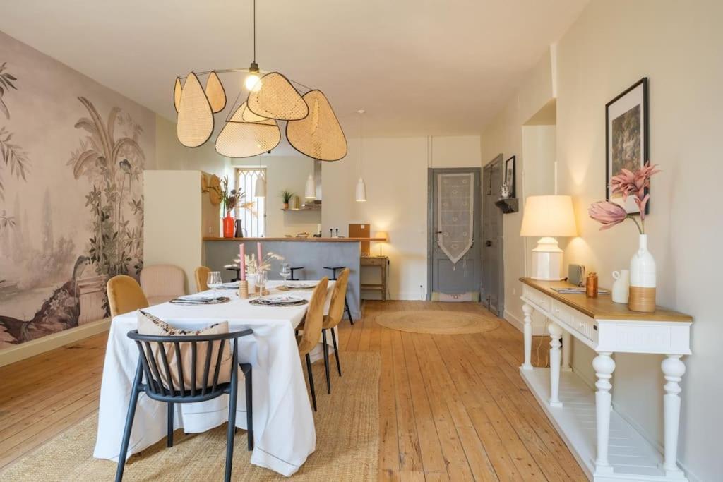 Appartement Avec Son Patio Dans Centre Historique De Bourg מראה חיצוני תמונה
