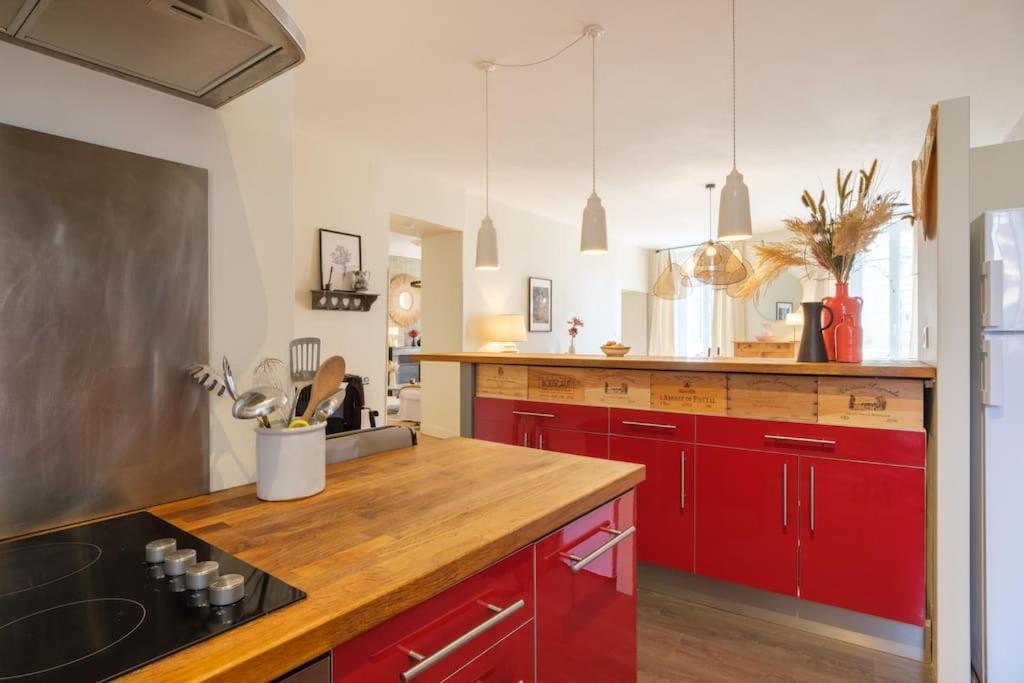 Appartement Avec Son Patio Dans Centre Historique De Bourg מראה חיצוני תמונה